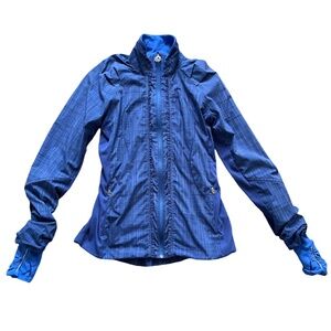 Lululemon Ahead of the Curve Shale Stripe Jacket, in Purple-Blue, Size 6